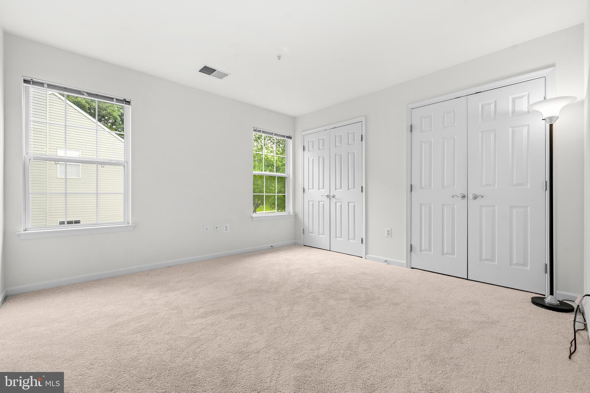 FARMINGTON WOODS - Residential