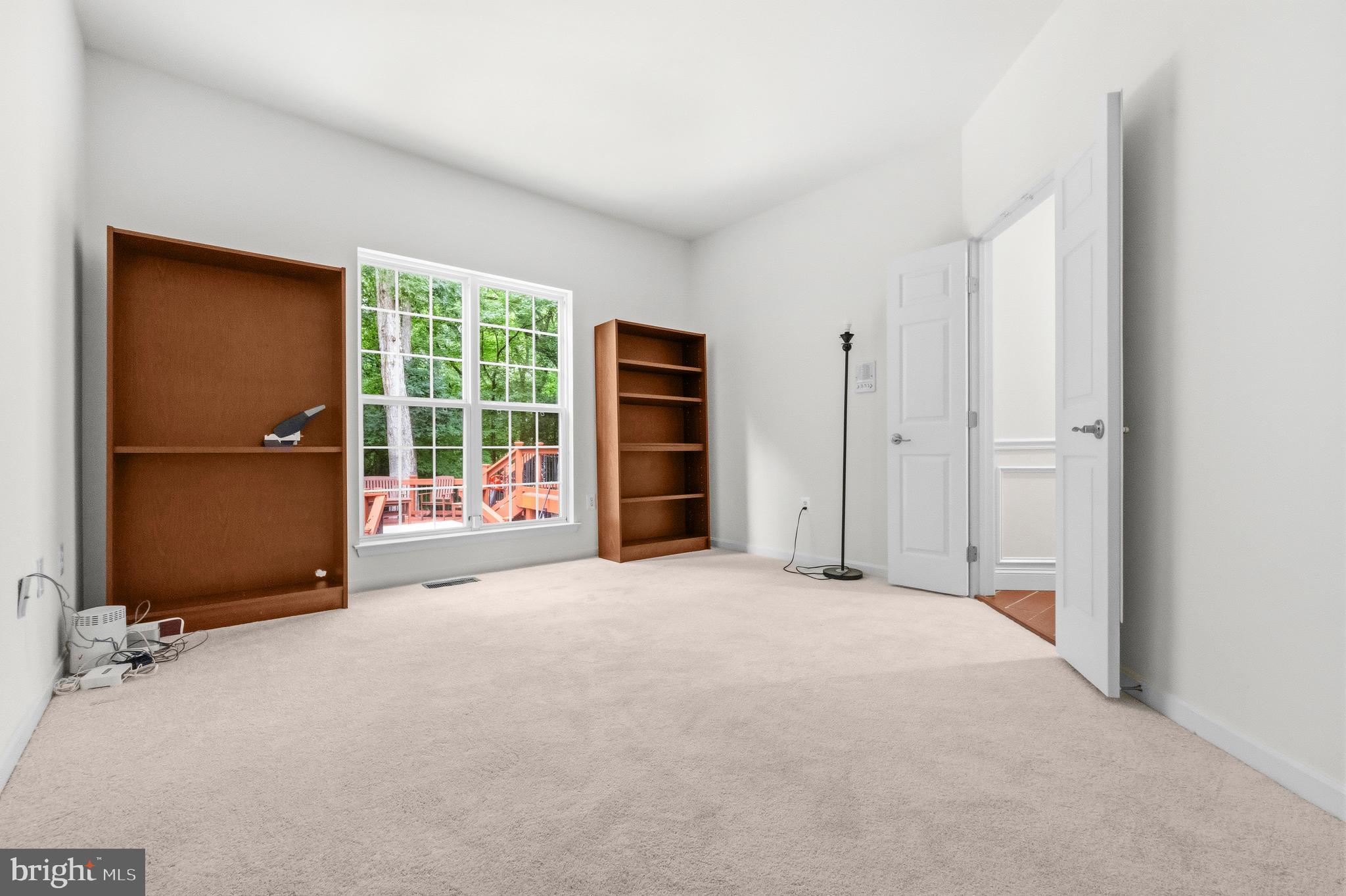 FARMINGTON WOODS - Residential