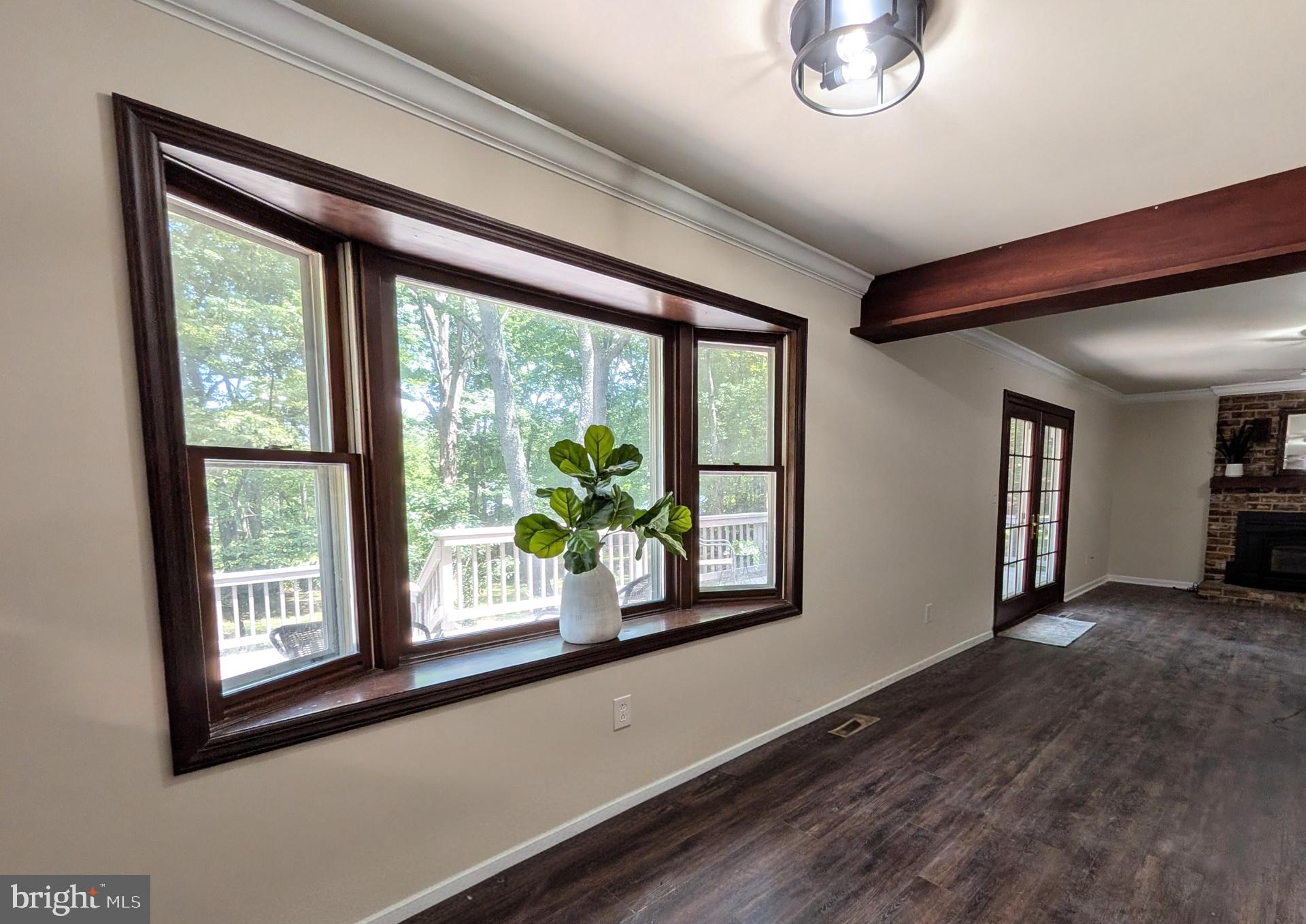 SHERWOOD FOREST - Residential