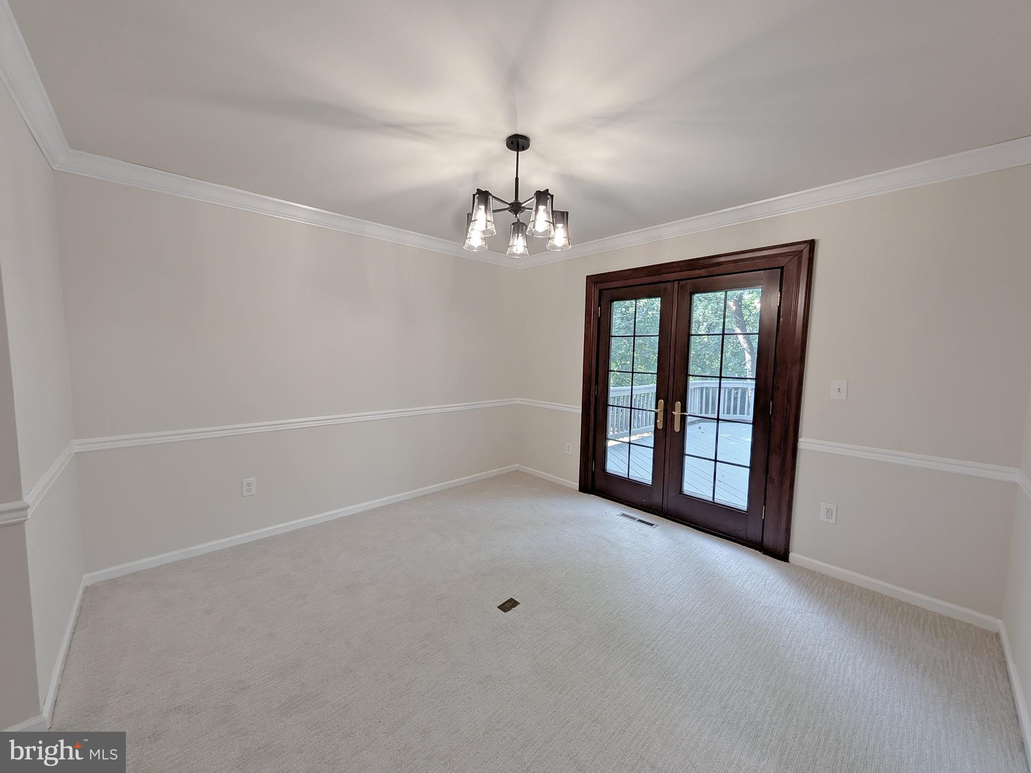 SHERWOOD FOREST - Residential