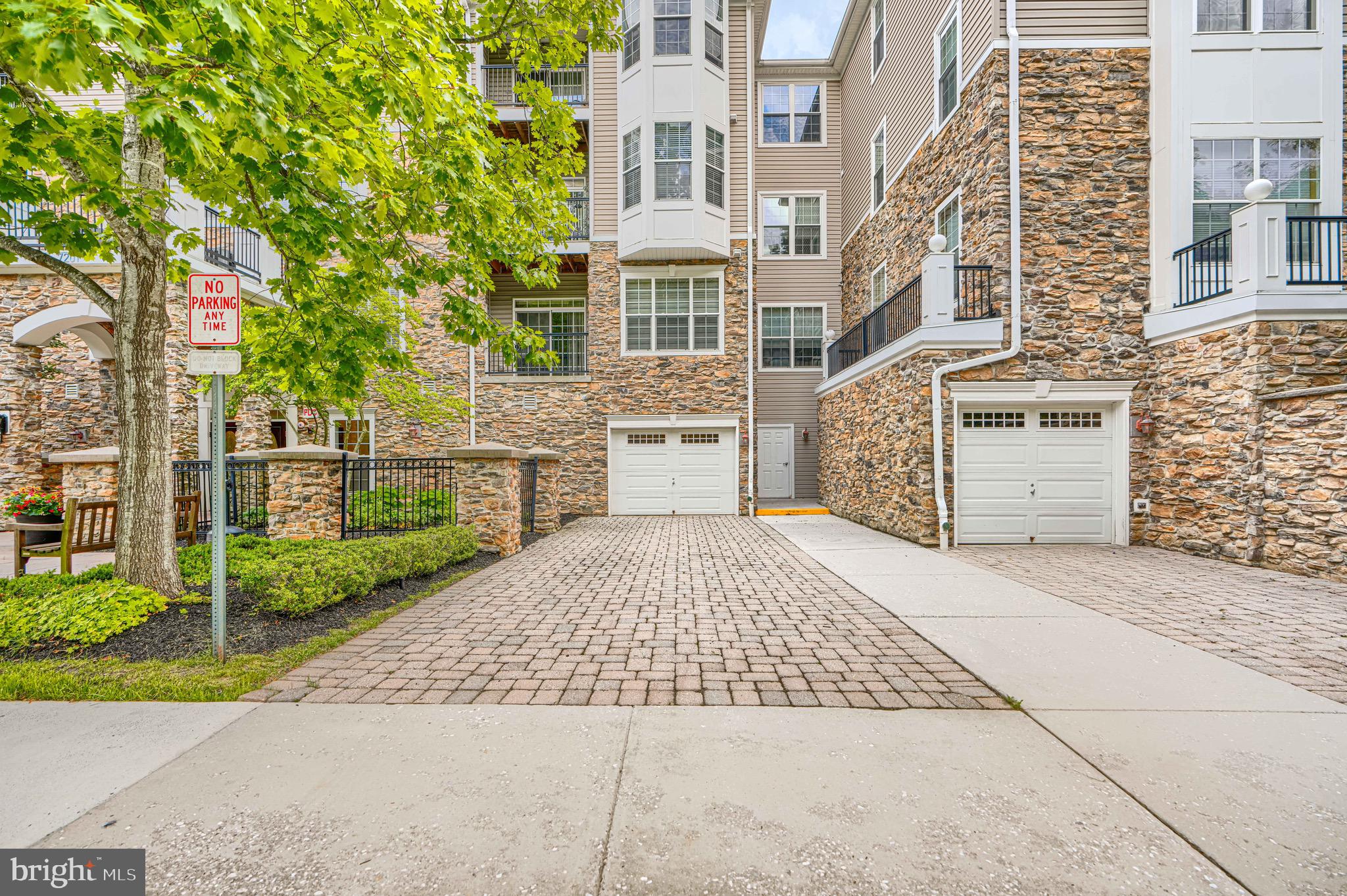 HIGHLANDS AT QUARRY LAKE - Residential