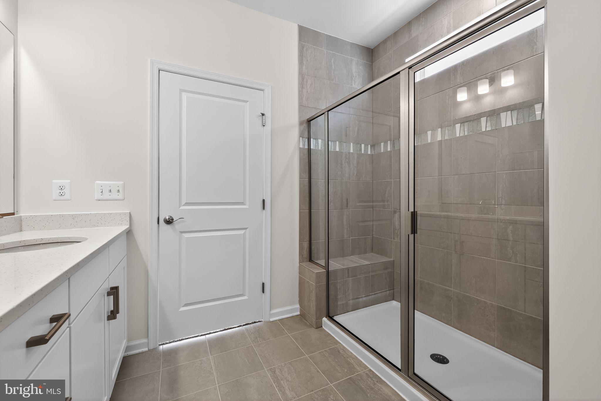 SYCAMORE CHASE - Residential