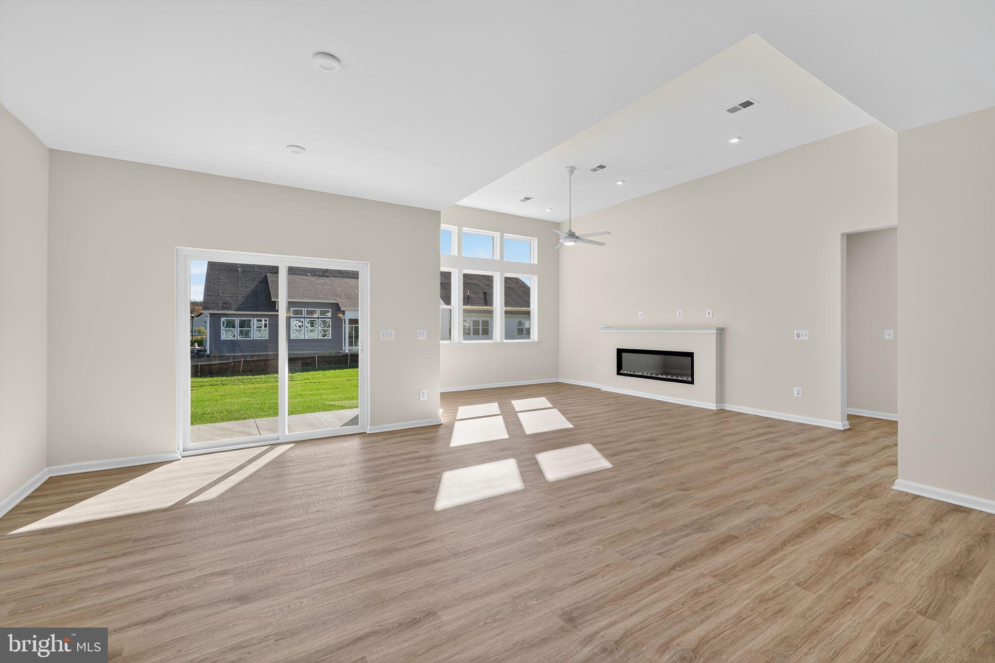 SYCAMORE CHASE - Residential