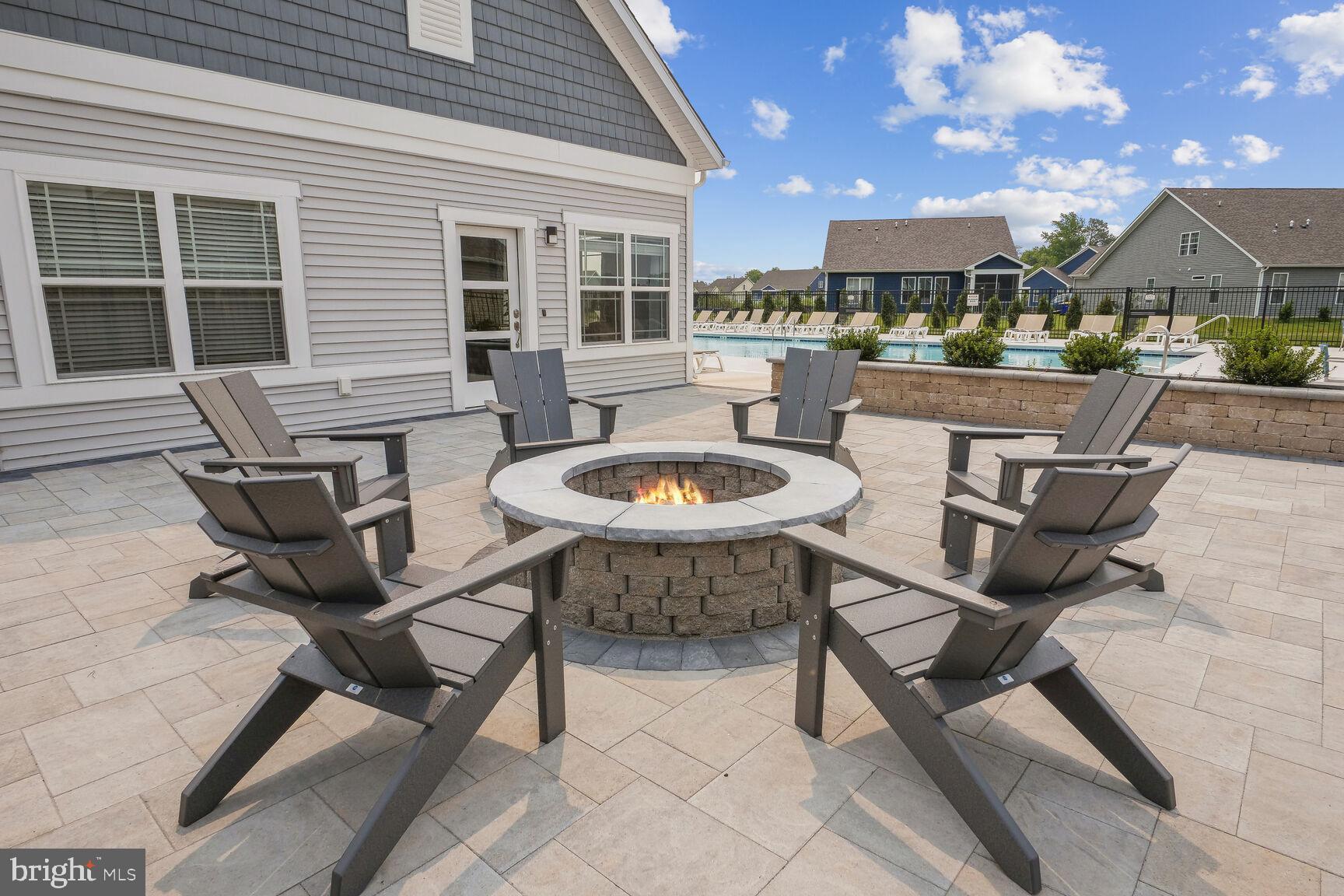 SYCAMORE CHASE - Residential