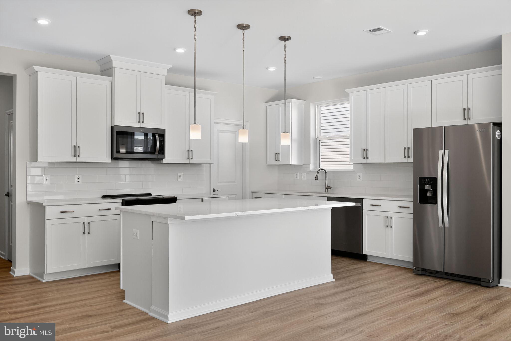 SYCAMORE CHASE - Residential
