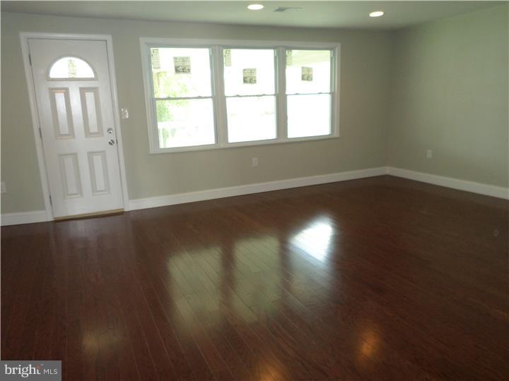 SOMERTON - Residential