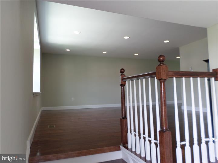 SOMERTON - Residential