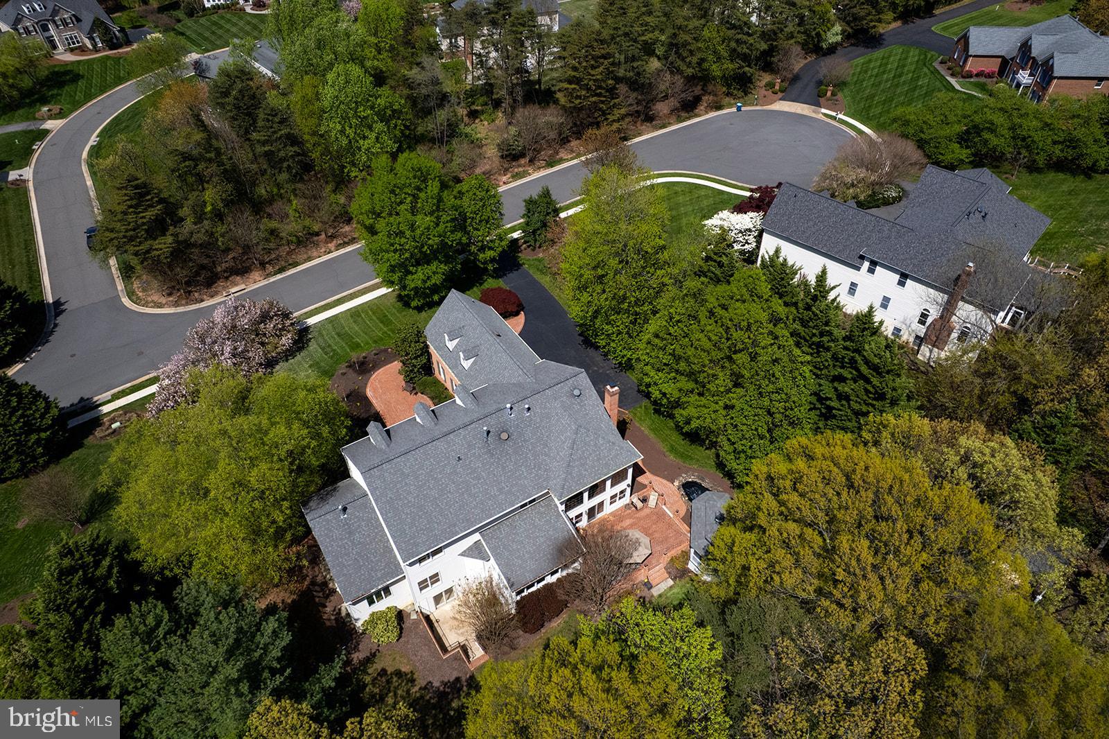 OAKTON CHASE - Residential