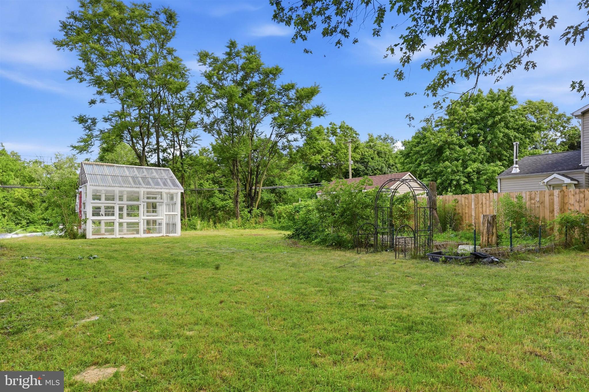 NEWPORTVILLE - Residential