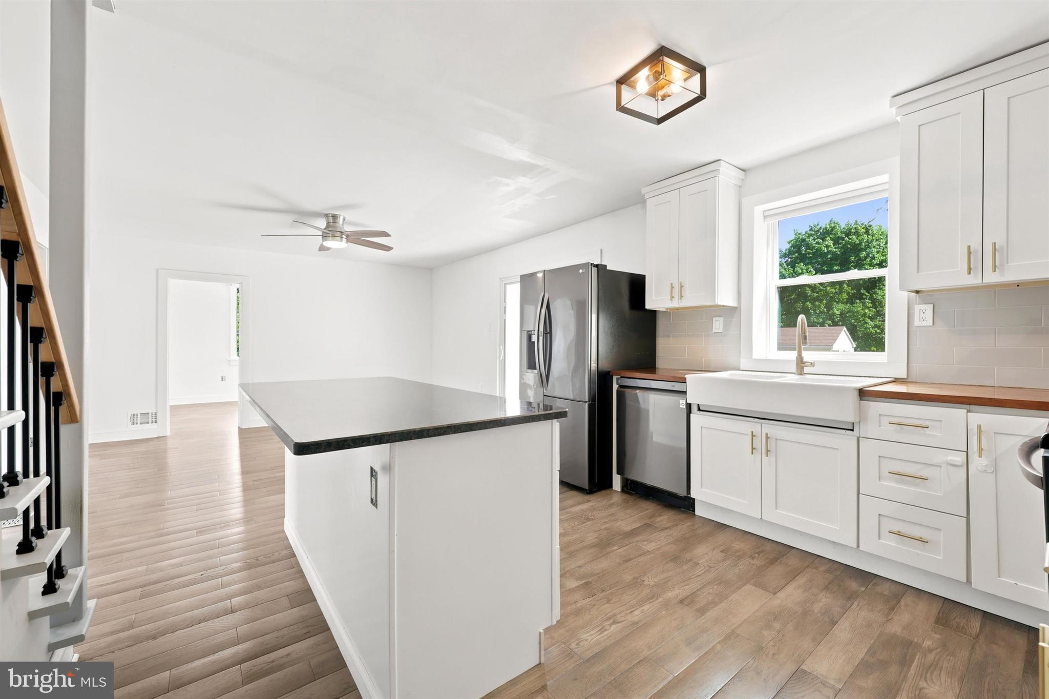 NEWPORTVILLE - Residential