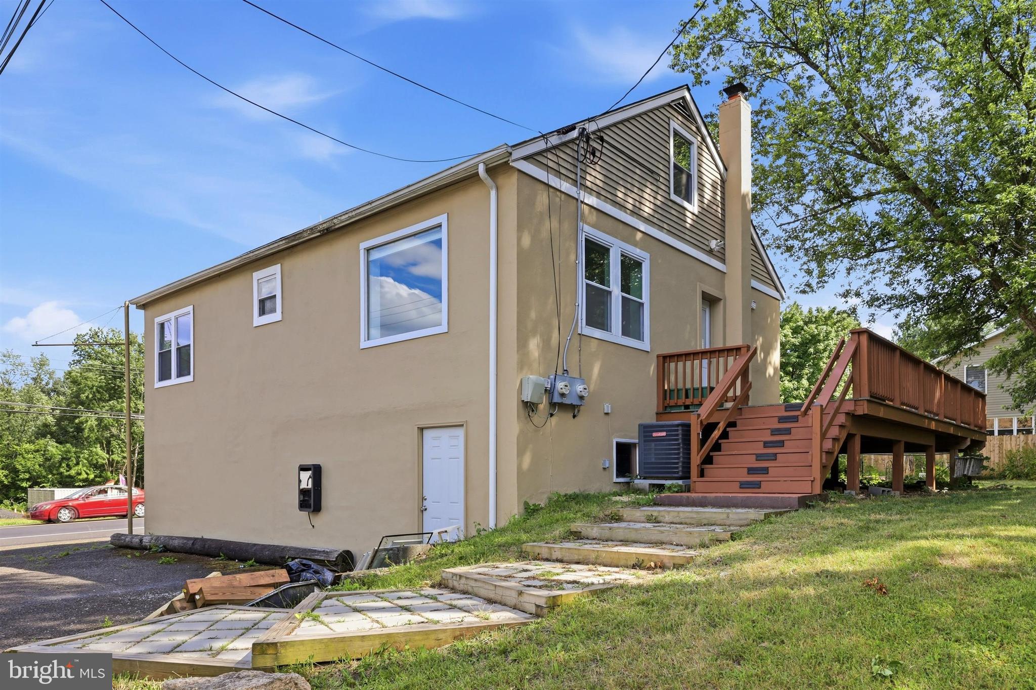 NEWPORTVILLE - Residential