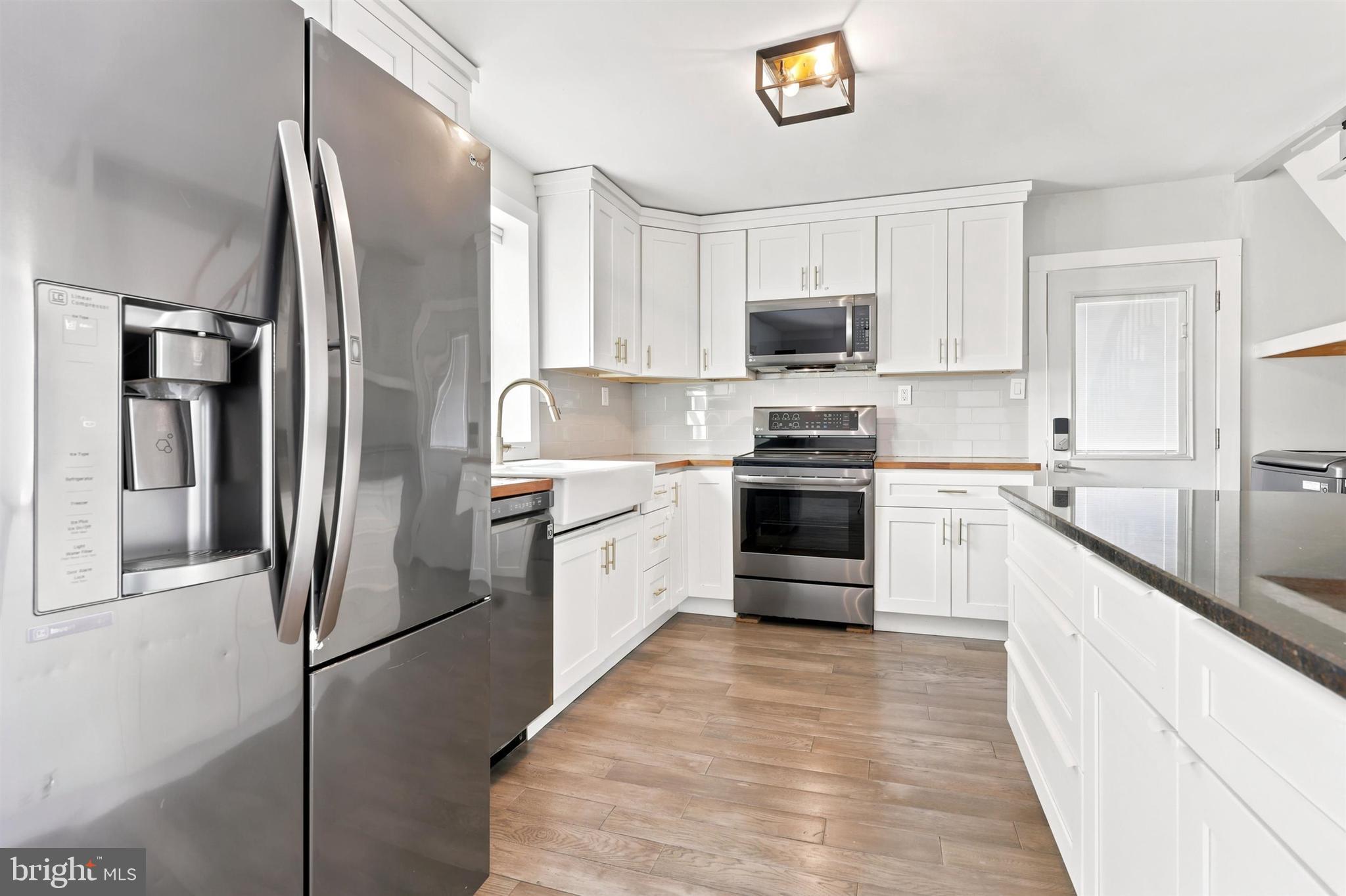 NEWPORTVILLE - Residential