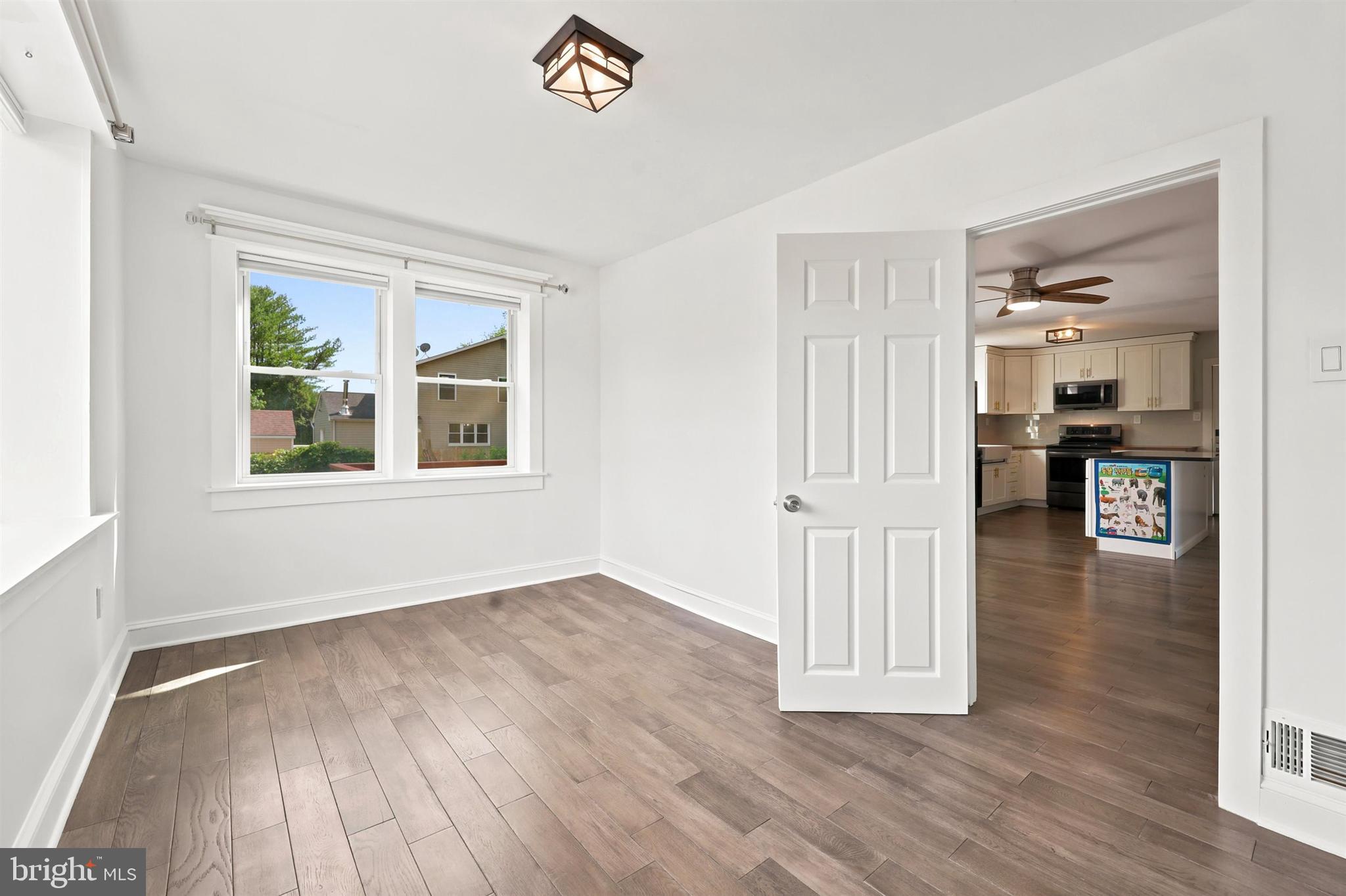 NEWPORTVILLE - Residential