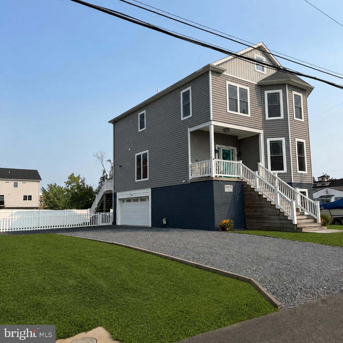 SWAN POINT - Residential