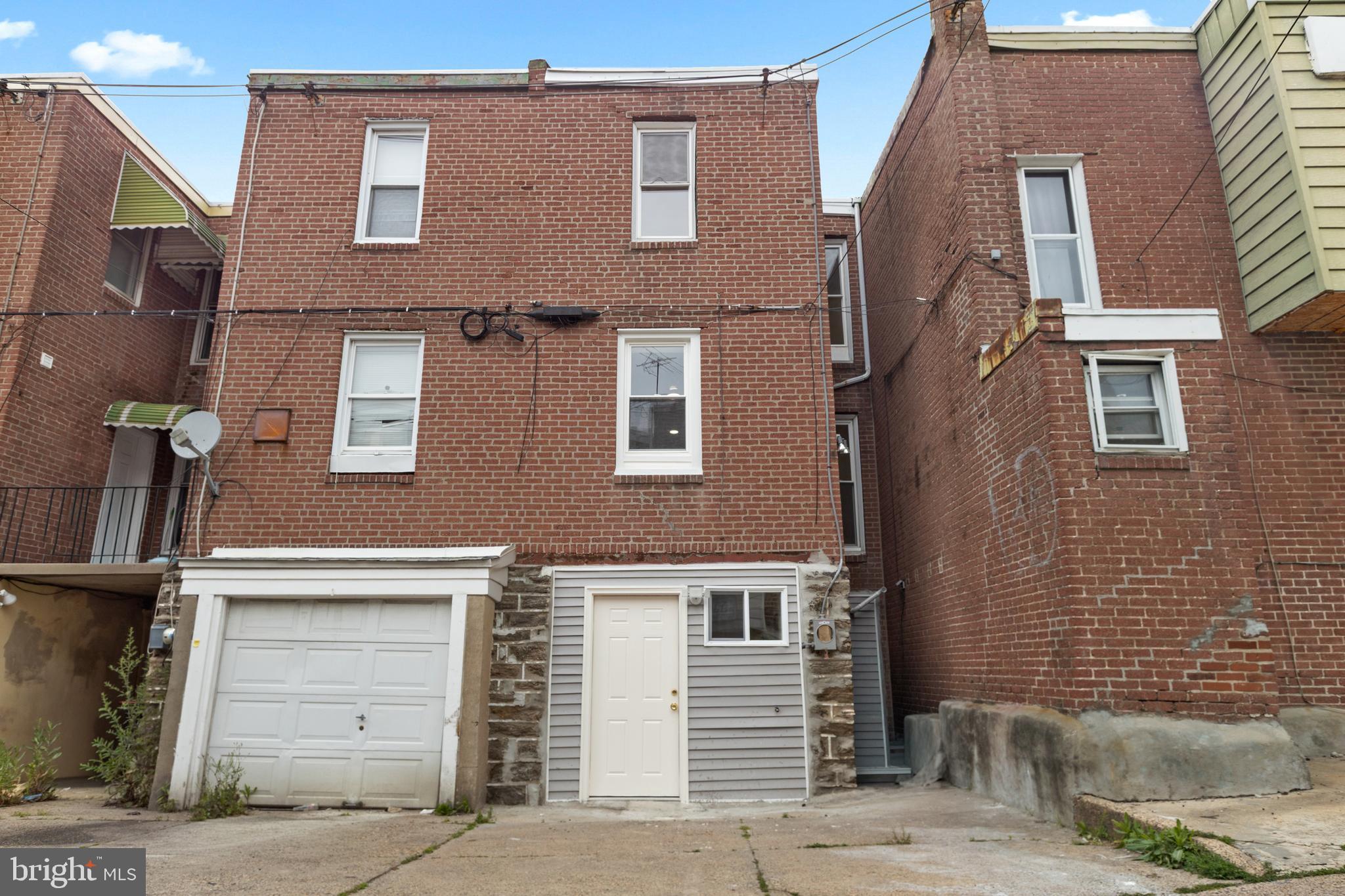 OXFORD CIRCLE - Residential