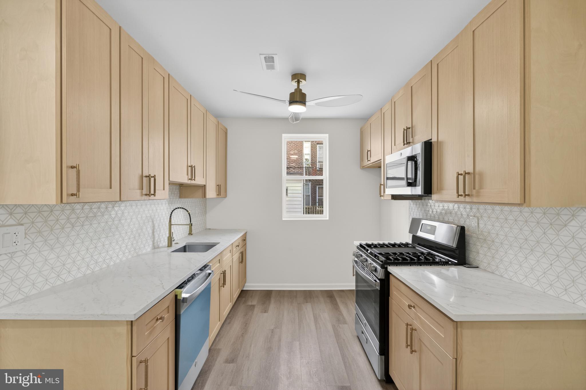 OXFORD CIRCLE - Residential
