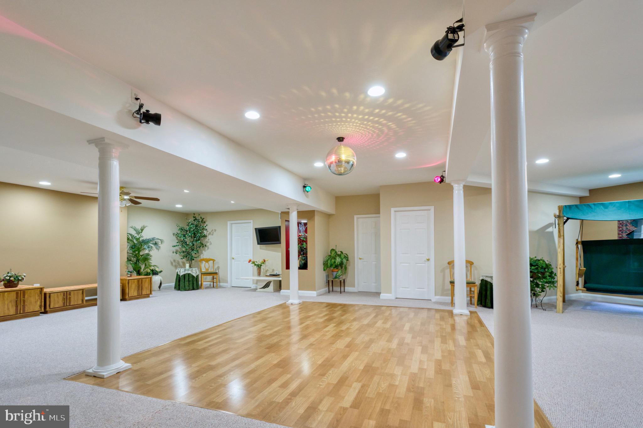 SENECA GREEN - Residential