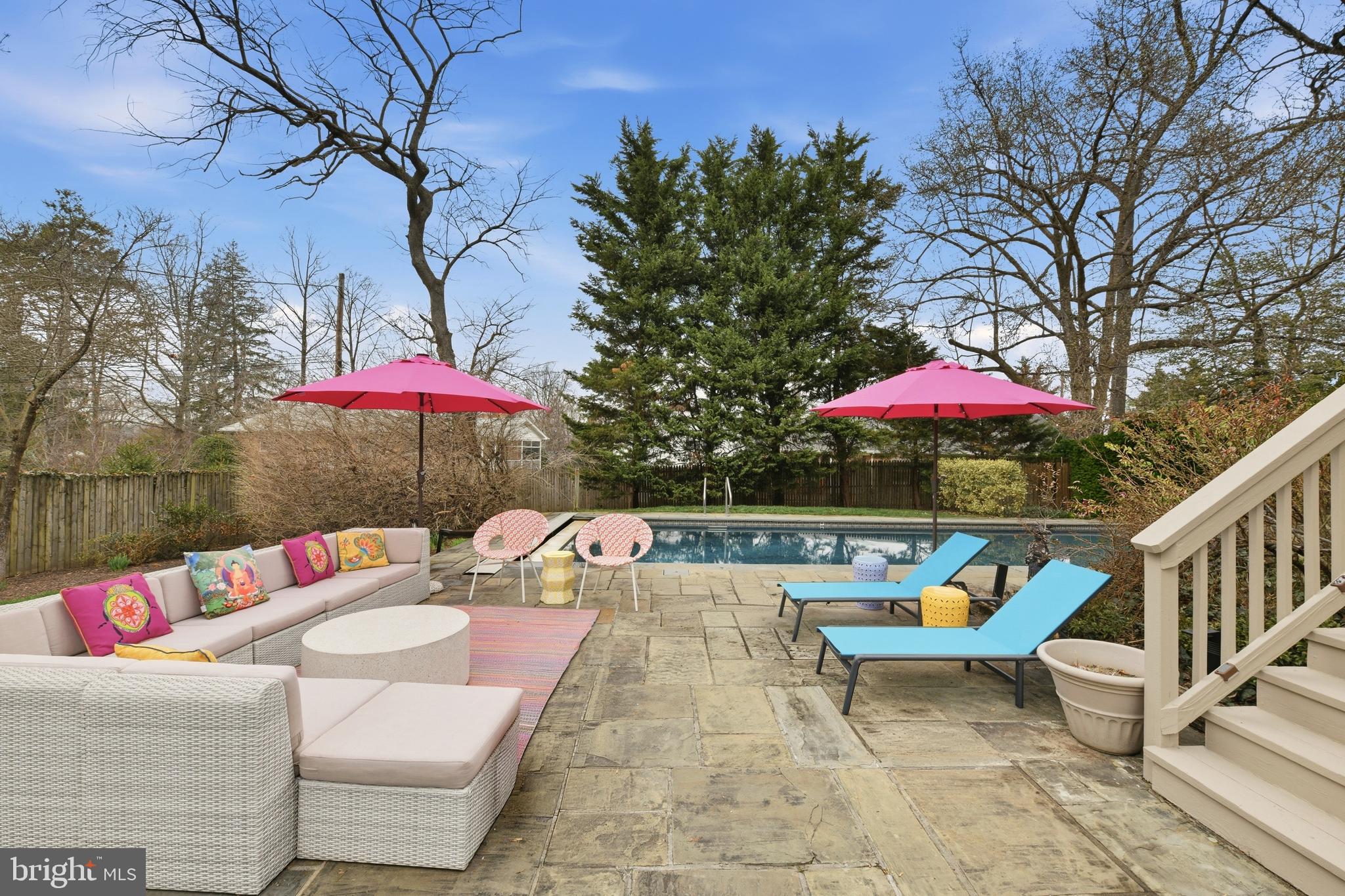 SHIRLEY WOODS - Residential