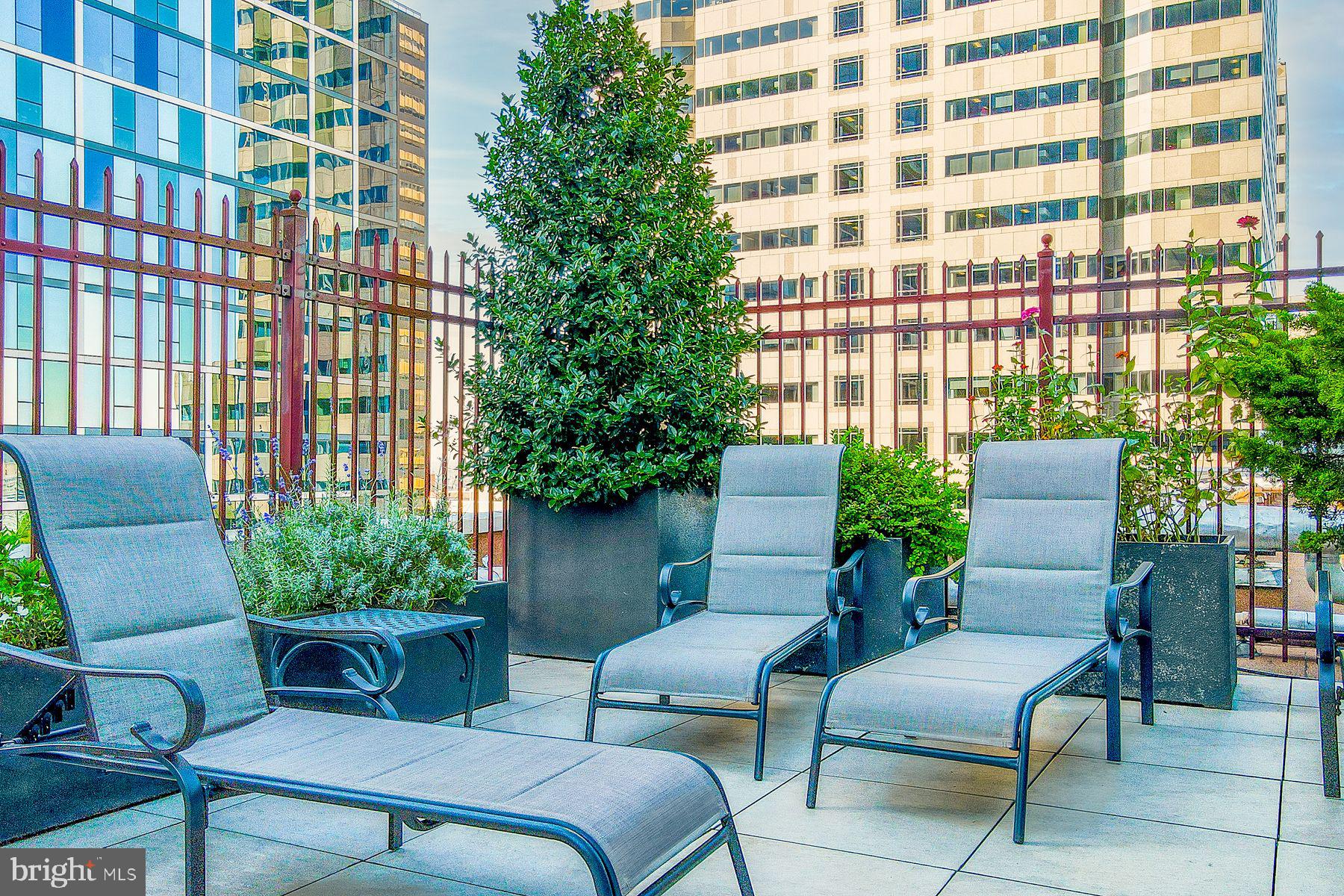 RITTENHOUSE SQUARE - Residential