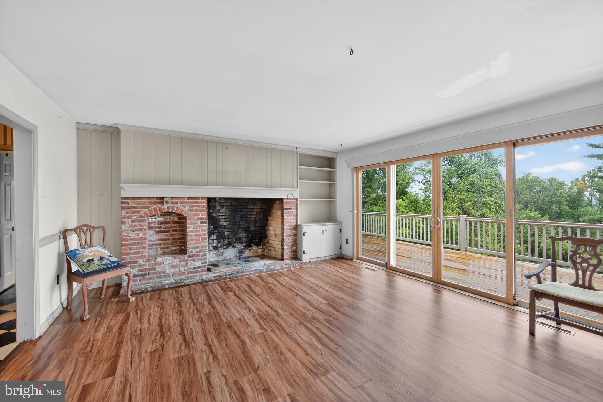 FOUR OAKS FARM - Residential