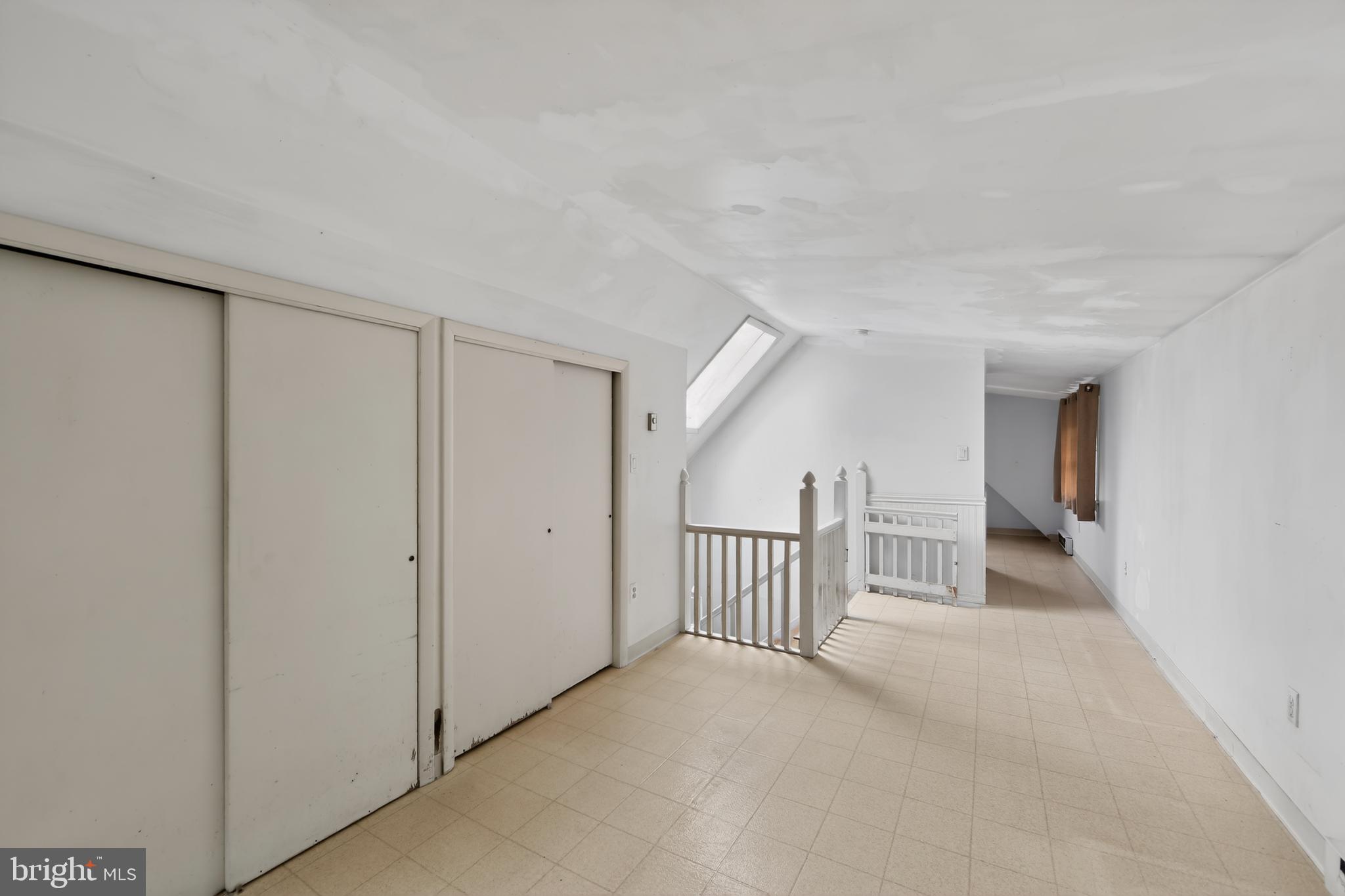 FOUR OAKS FARM - Residential