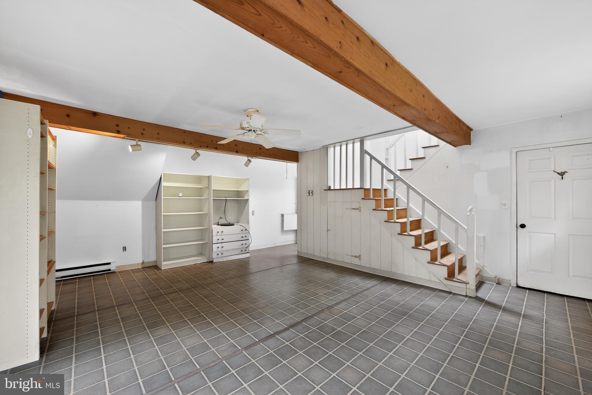 FOUR OAKS FARM - Residential