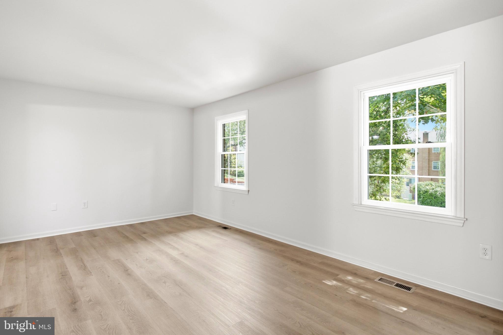 PINECREST HEIGHTS - Residential