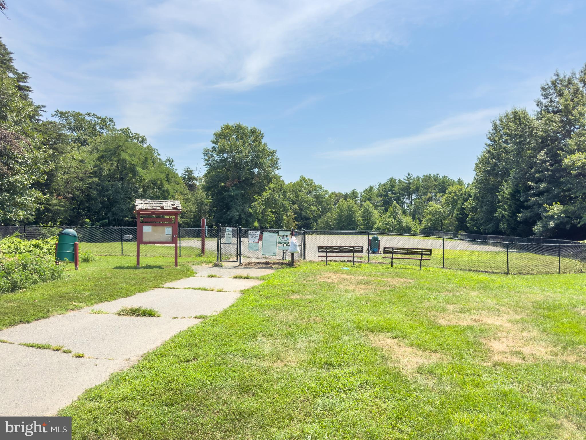 PINECREST HEIGHTS - Residential