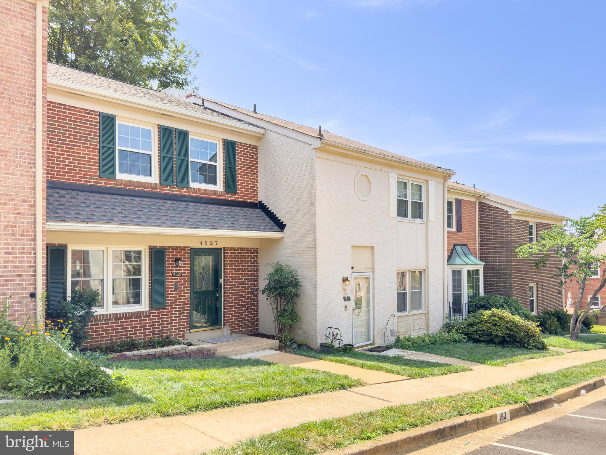 PINECREST HEIGHTS - Residential