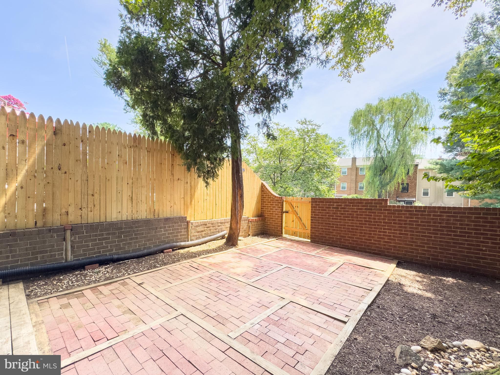 PINECREST HEIGHTS - Residential