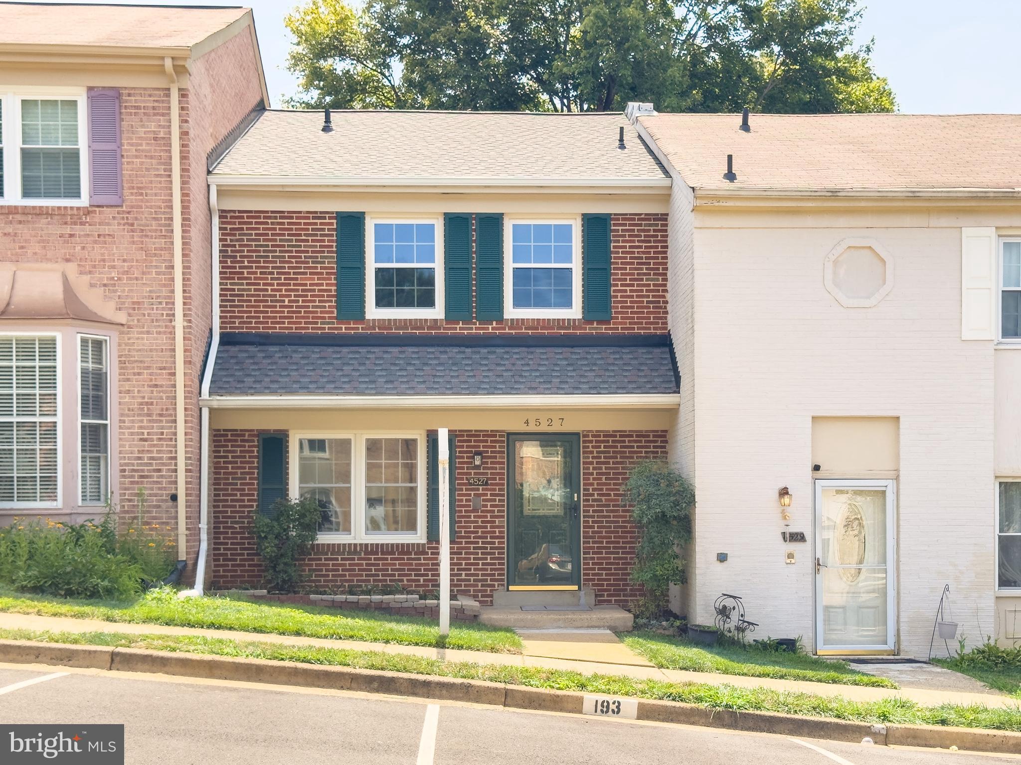 PINECREST HEIGHTS - Residential