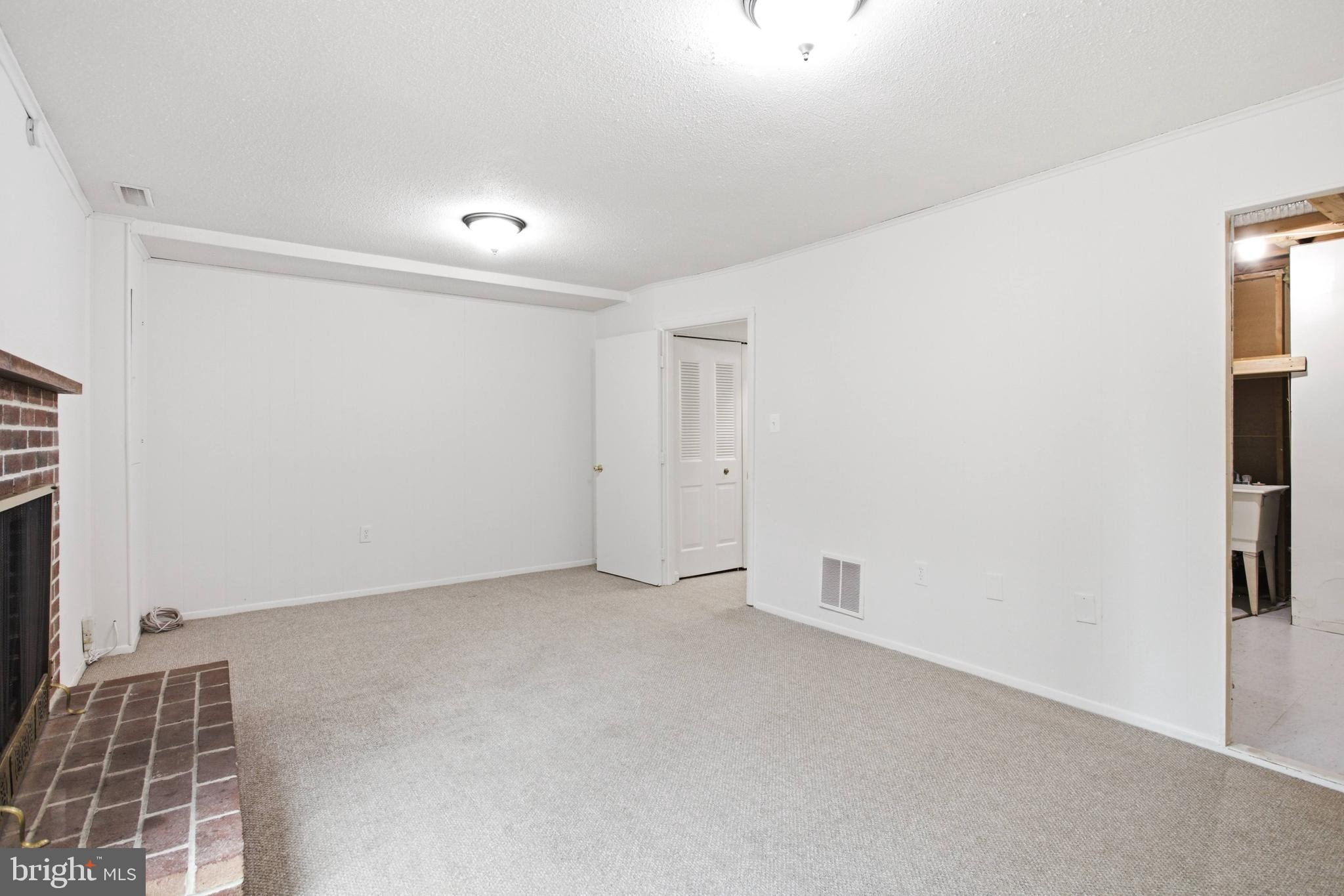 PINECREST HEIGHTS - Residential