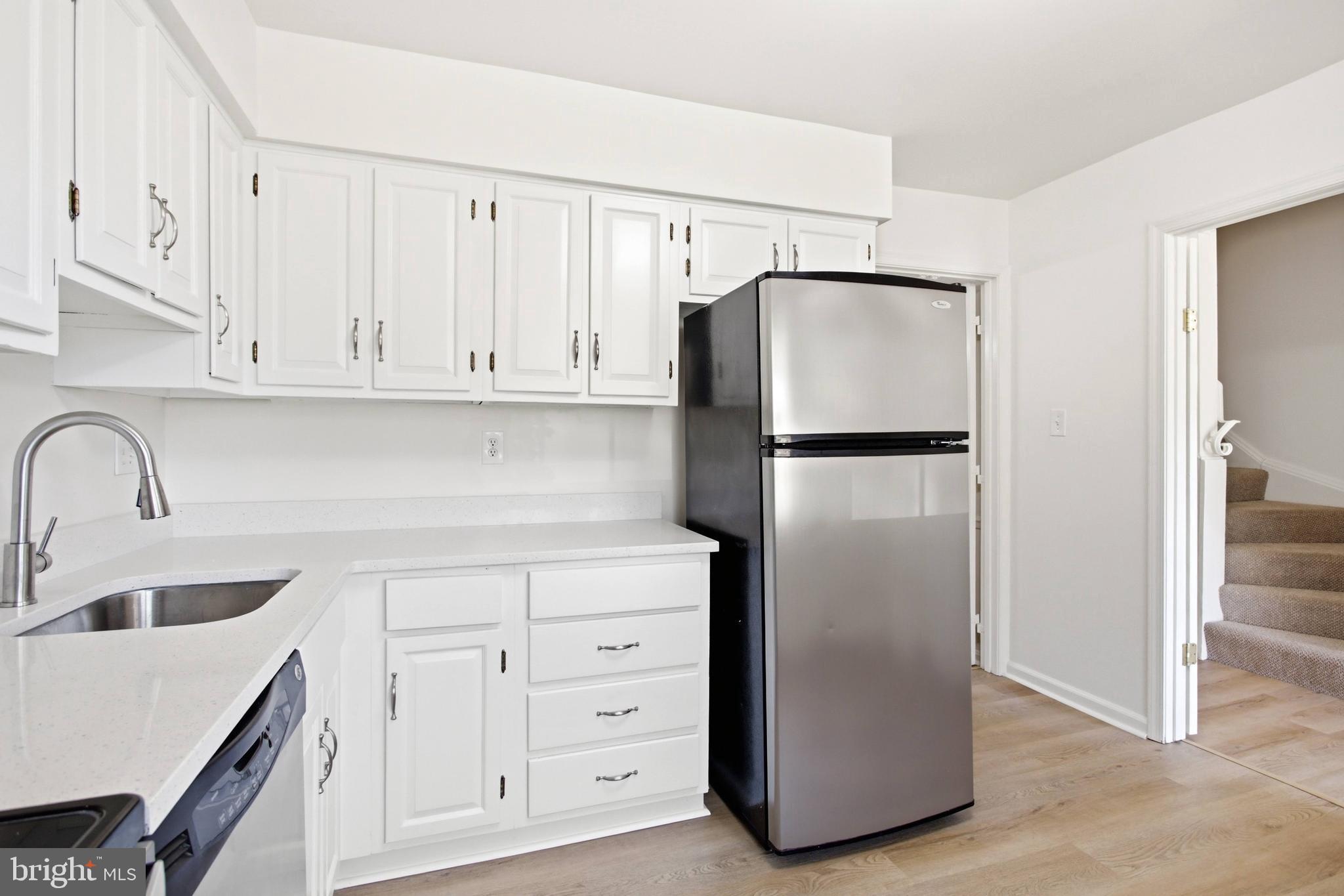 PINECREST HEIGHTS - Residential