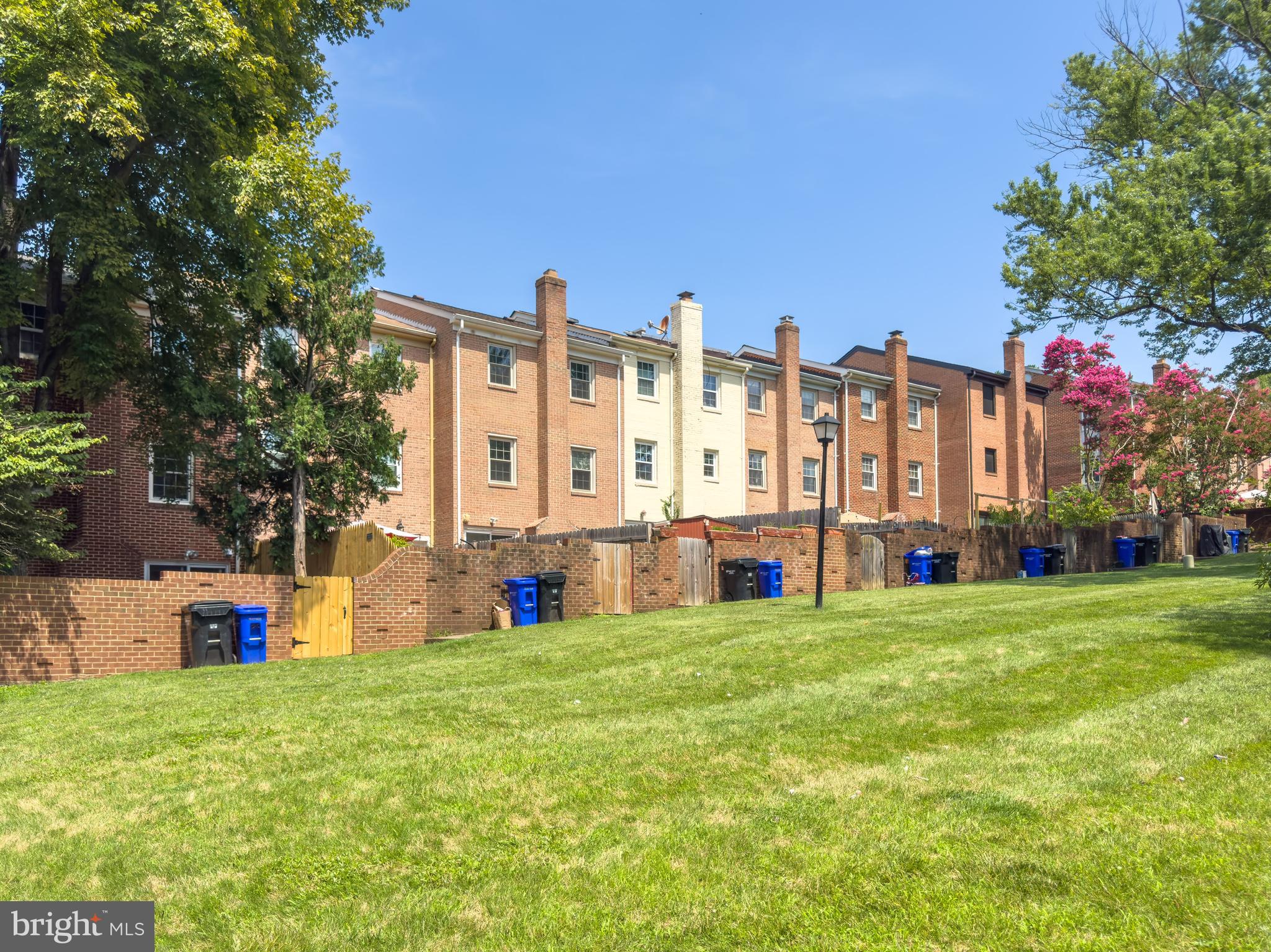 PINECREST HEIGHTS - Residential