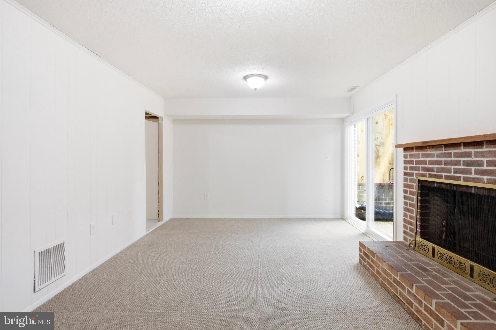 PINECREST HEIGHTS - Residential