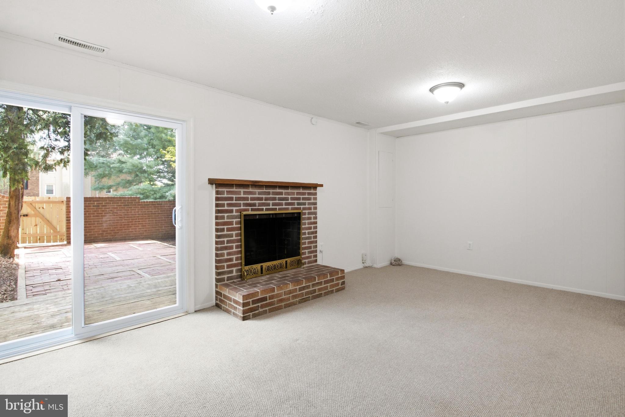 PINECREST HEIGHTS - Residential