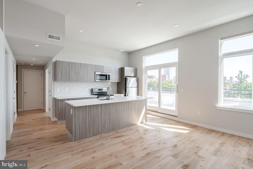 CENTER CITY - Residential Lease