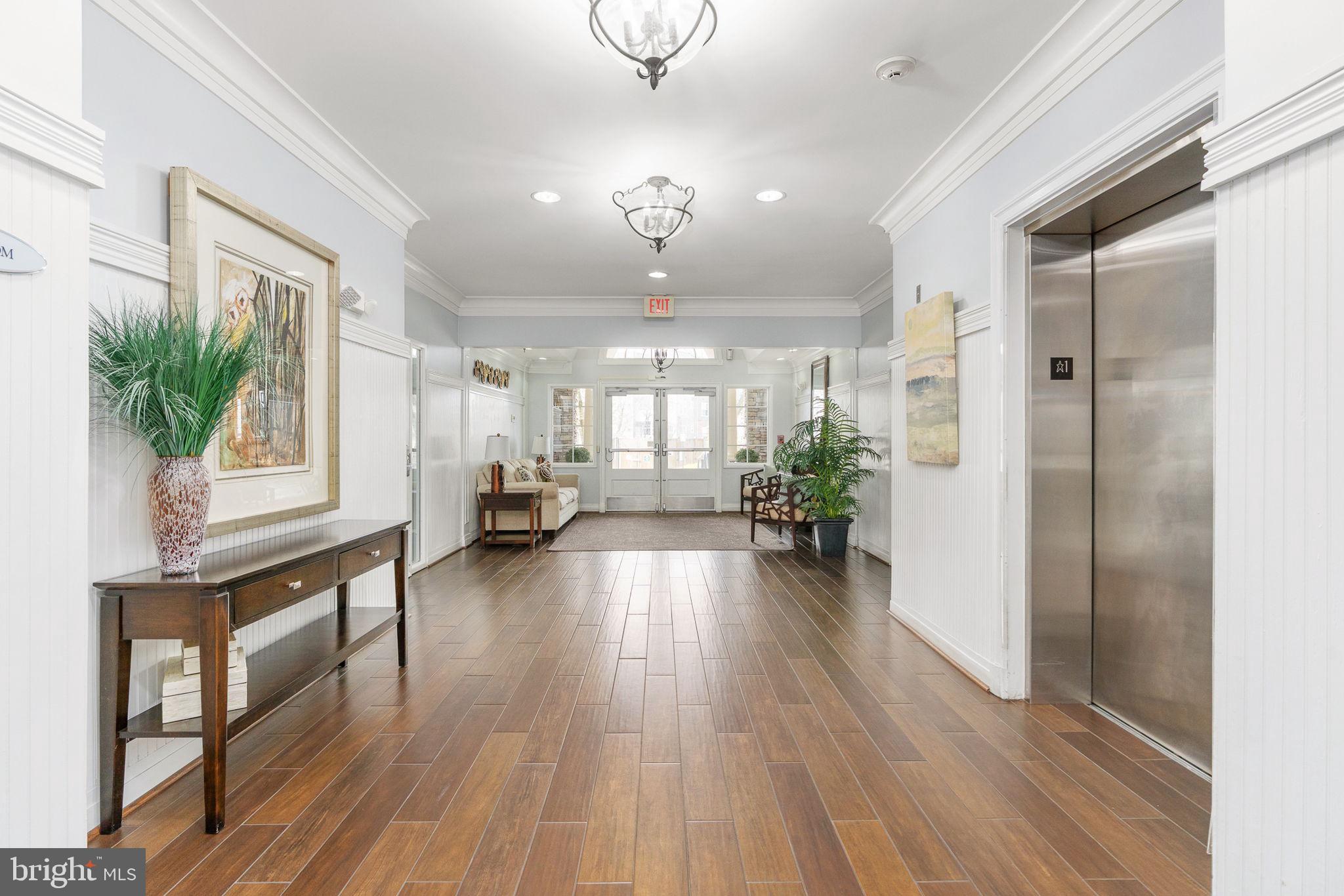 POTOMAC POINTE CONDOMINI - Residential