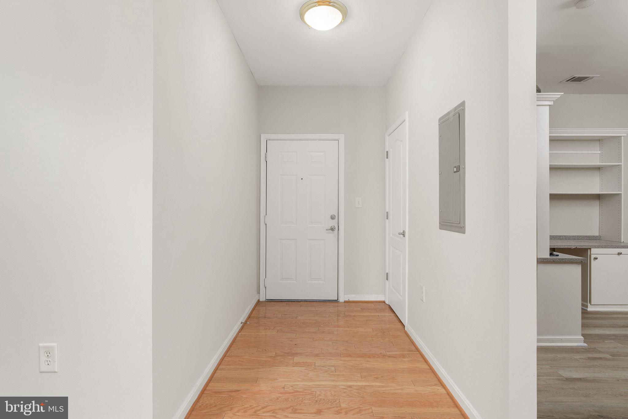 POTOMAC POINTE CONDOMINI - Residential