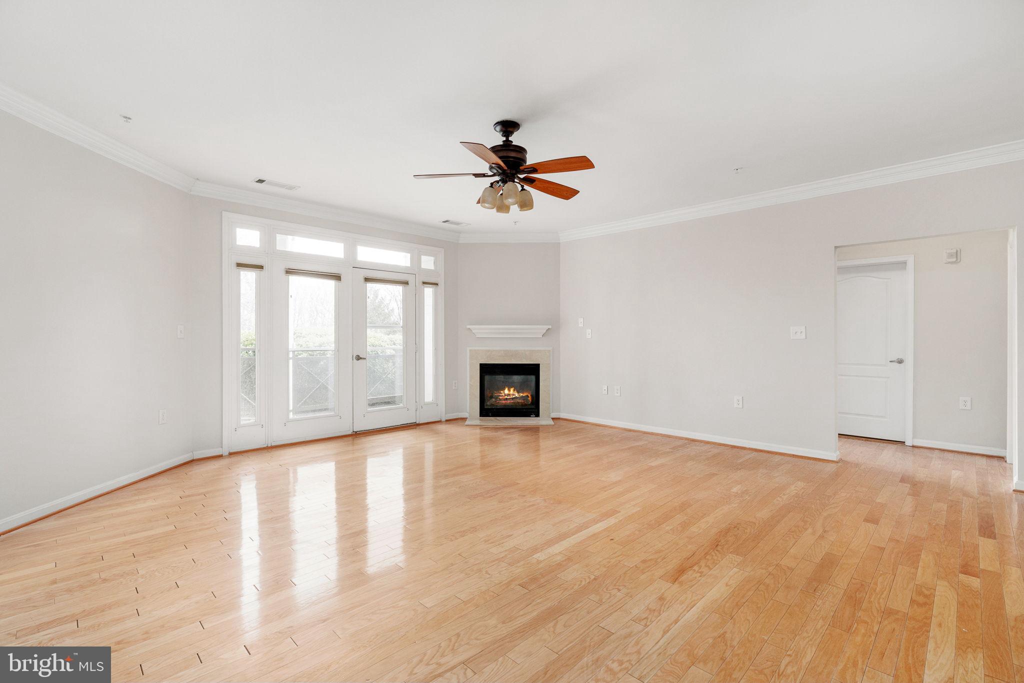 POTOMAC POINTE CONDOMINI - Residential