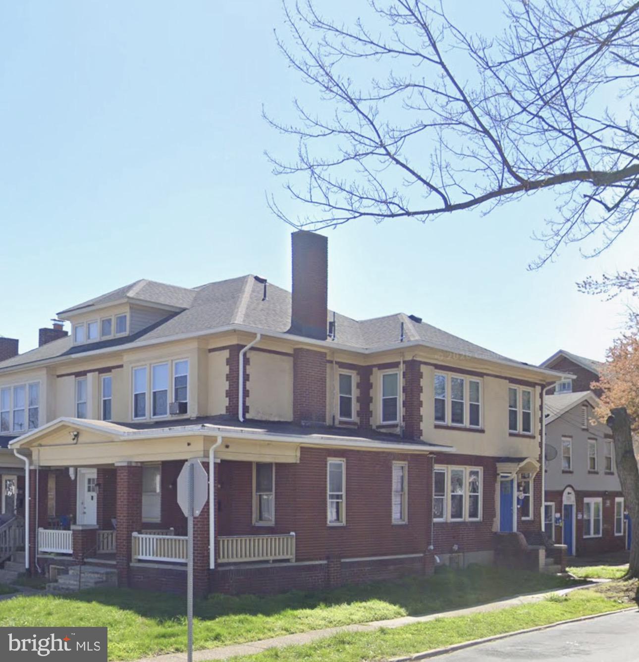 Multi-family building in Harrisburg. 6 units total. Unit mix is (2) two bedrooms (2) one bedrooms, (2) studios. Gross scheduled rents are approximately $68,000/year. Tenants pay ALL utilities. Management is in place, +/-$3,500/year for insurance, and +/-$3,700/year in taxes. Room for rent increases.