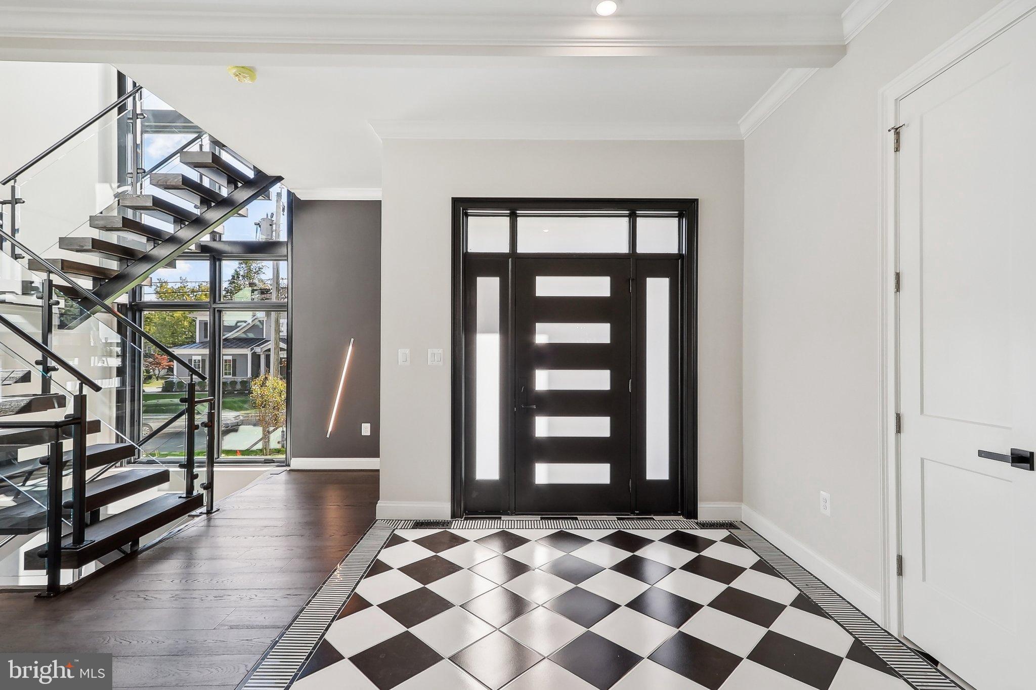 VIENNA WOODS - Residential