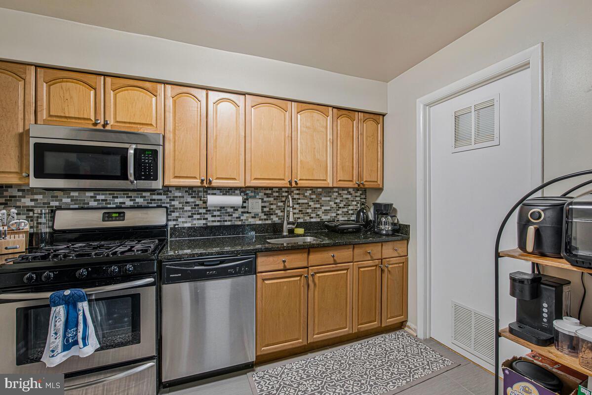WHISKEY BOTTOM - Residential