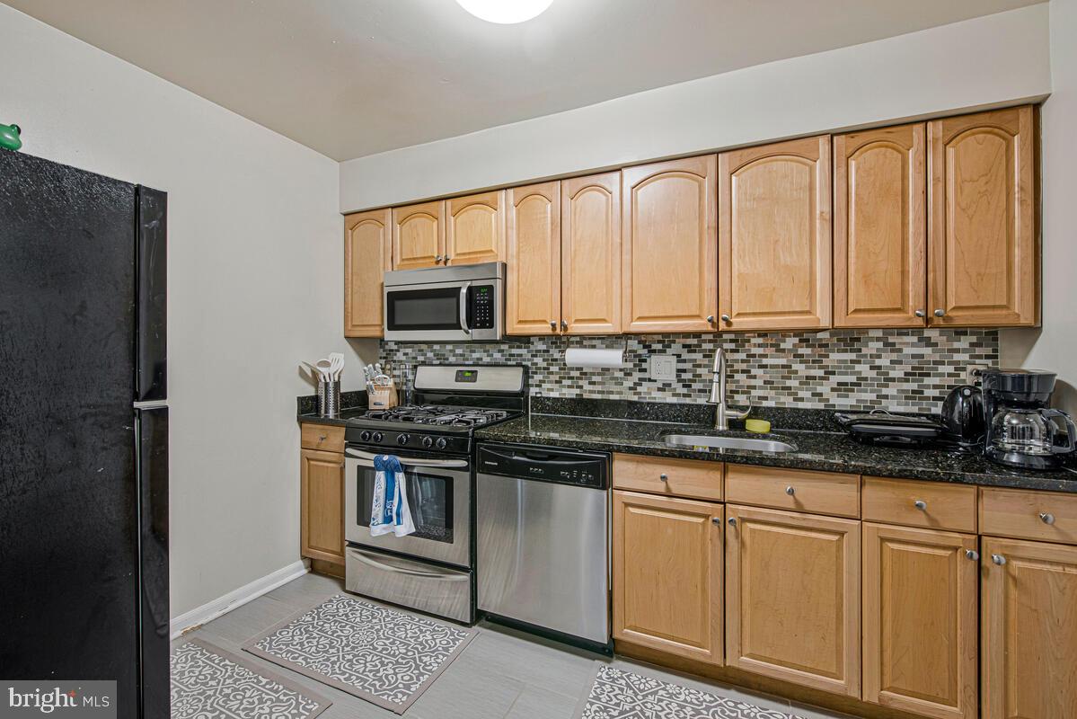WHISKEY BOTTOM - Residential