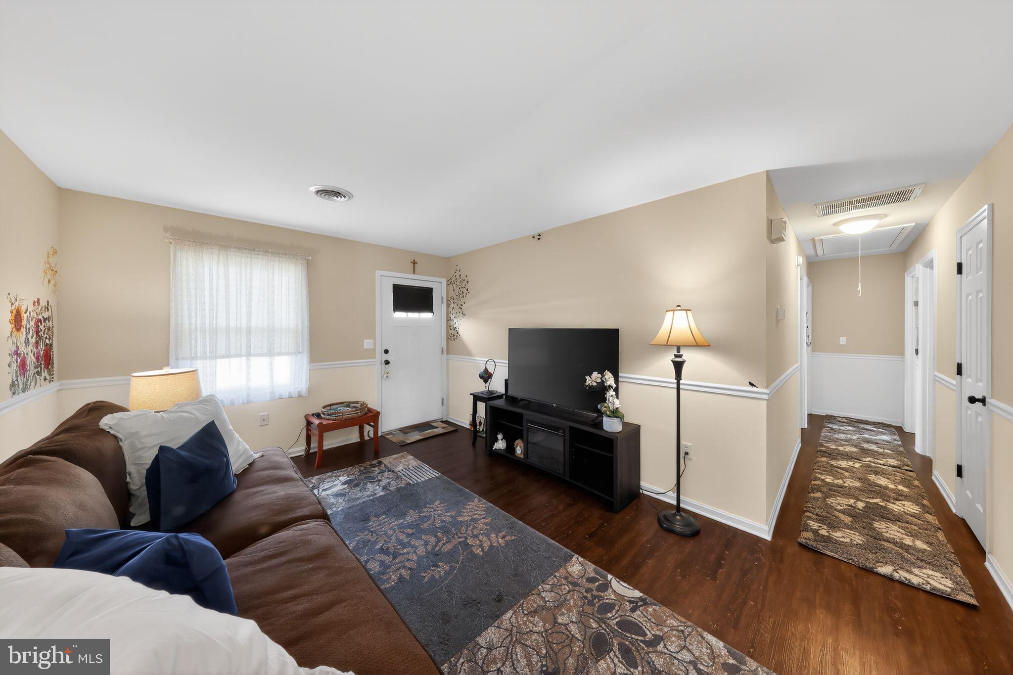 MILLINGTON - Residential