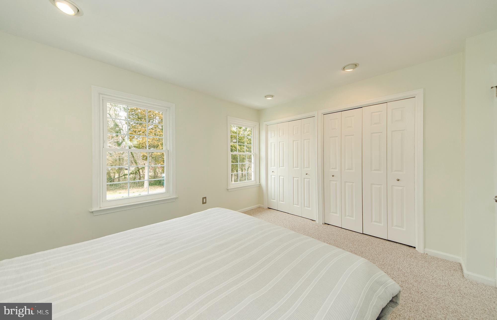 WATERS EDGE - Residential Lease