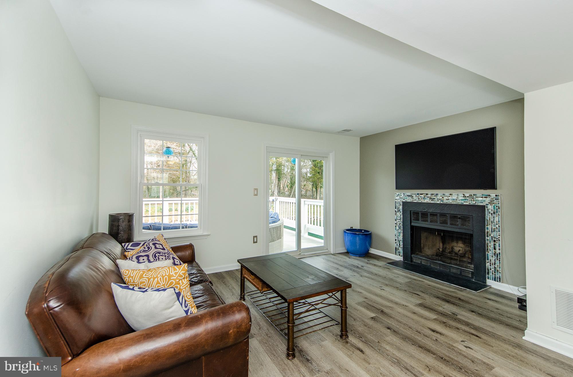 WATERS EDGE - Residential Lease