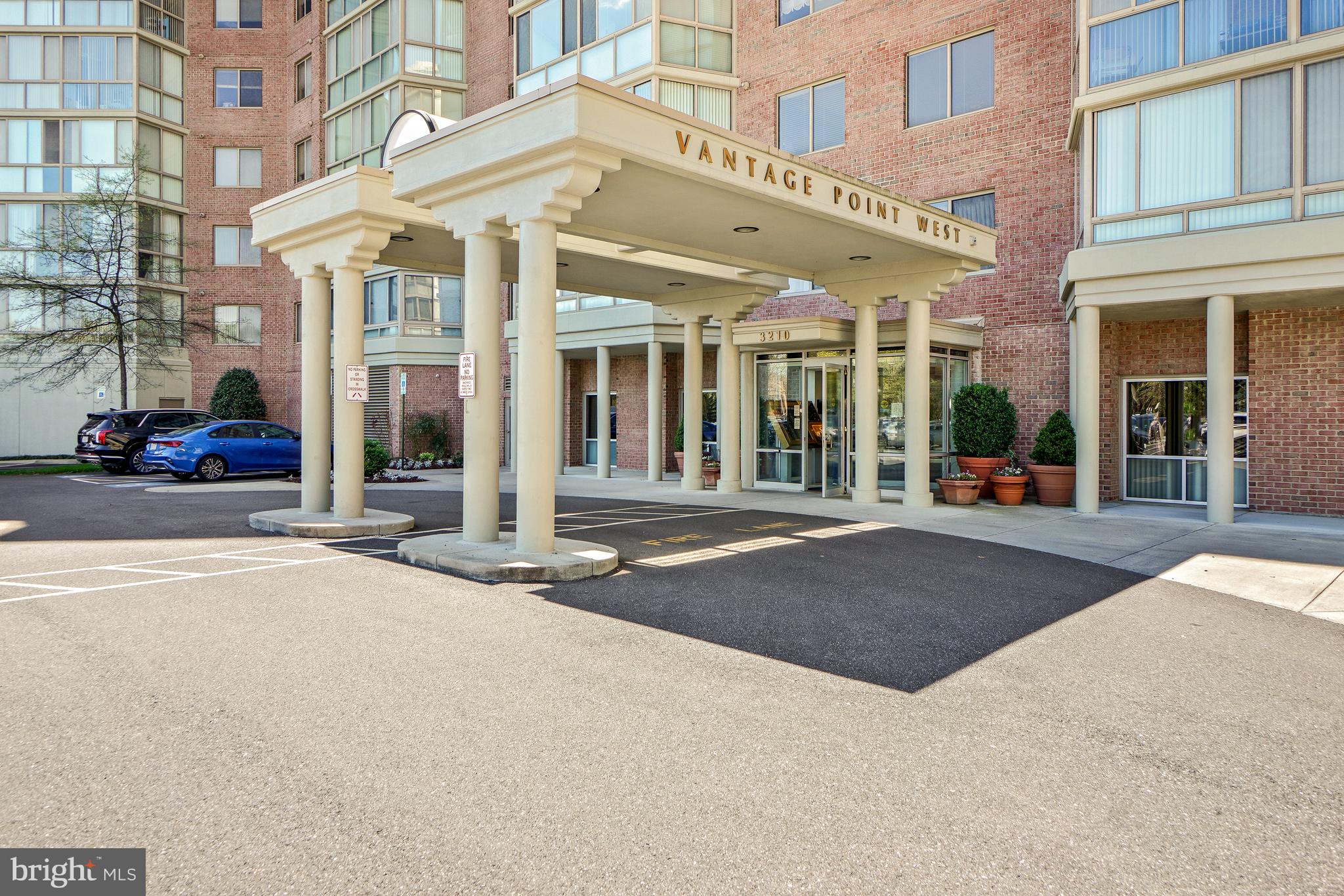 LEISURE WORLD - Residential