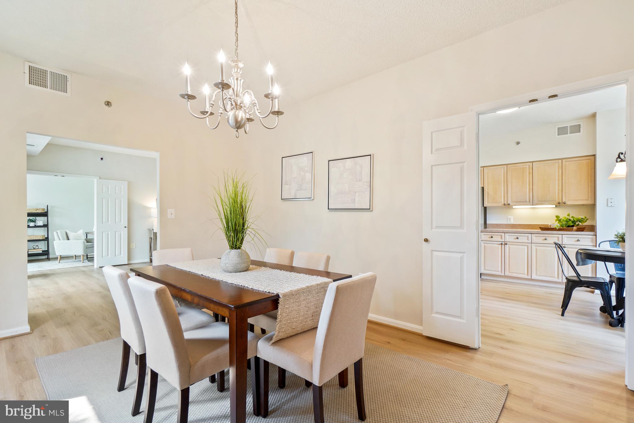 LEISURE WORLD - Residential