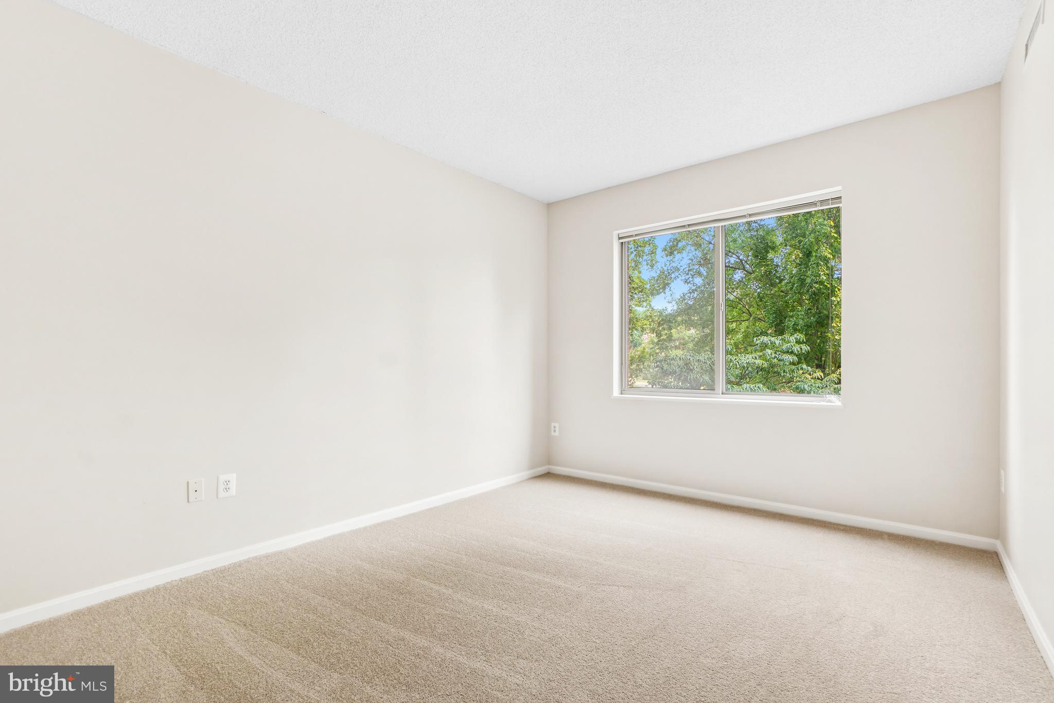 LEISURE WORLD - Residential